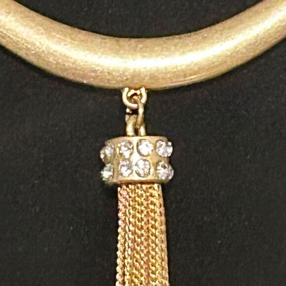 Gold-Tone Rounded Curved Bar Tassel Necklace Womens Fashion Adjustable Chain - Picture 3 of 5